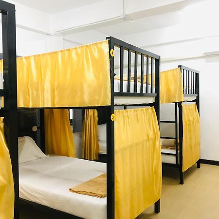 Silom Guesthouse 曼谷 外观 照片