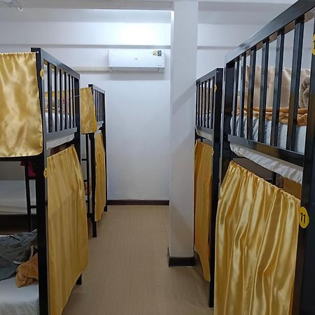 Silom Guesthouse 曼谷 外观 照片