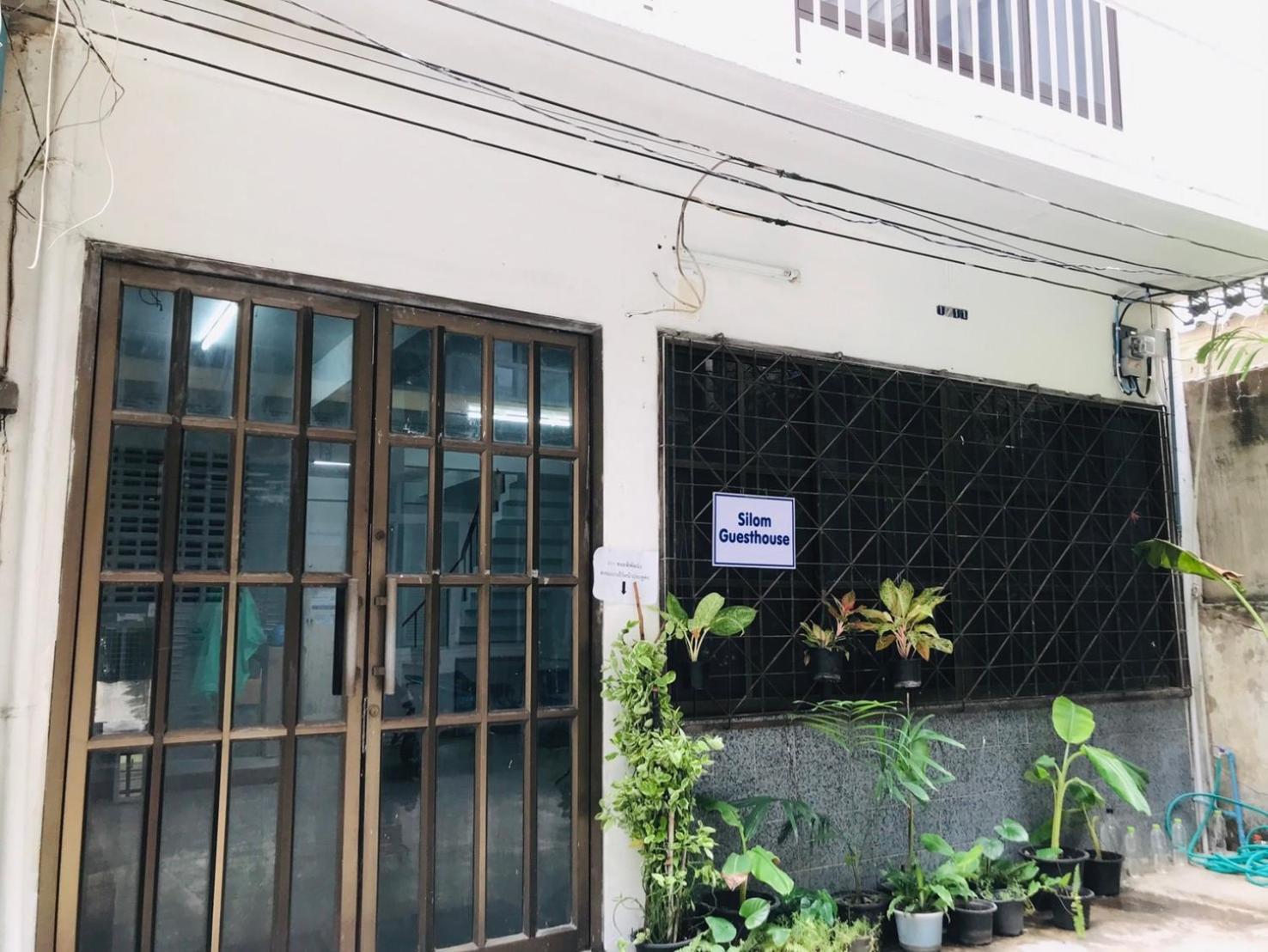 Silom Guesthouse 曼谷 外观 照片