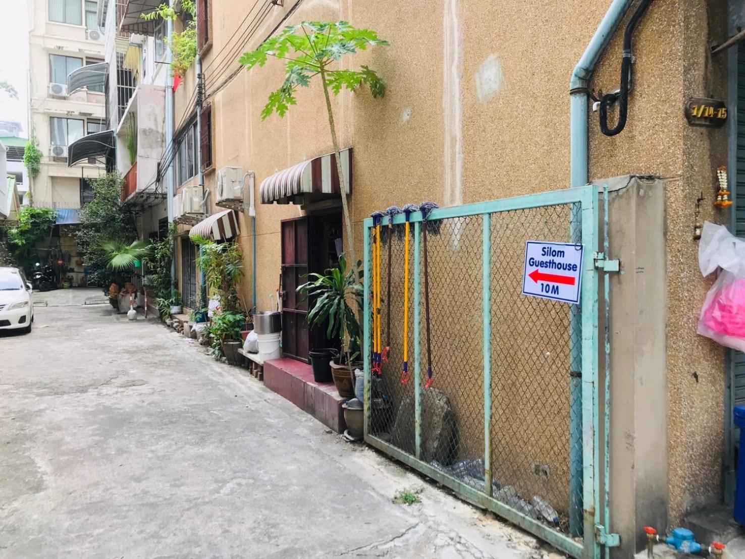 Silom Guesthouse 曼谷 外观 照片