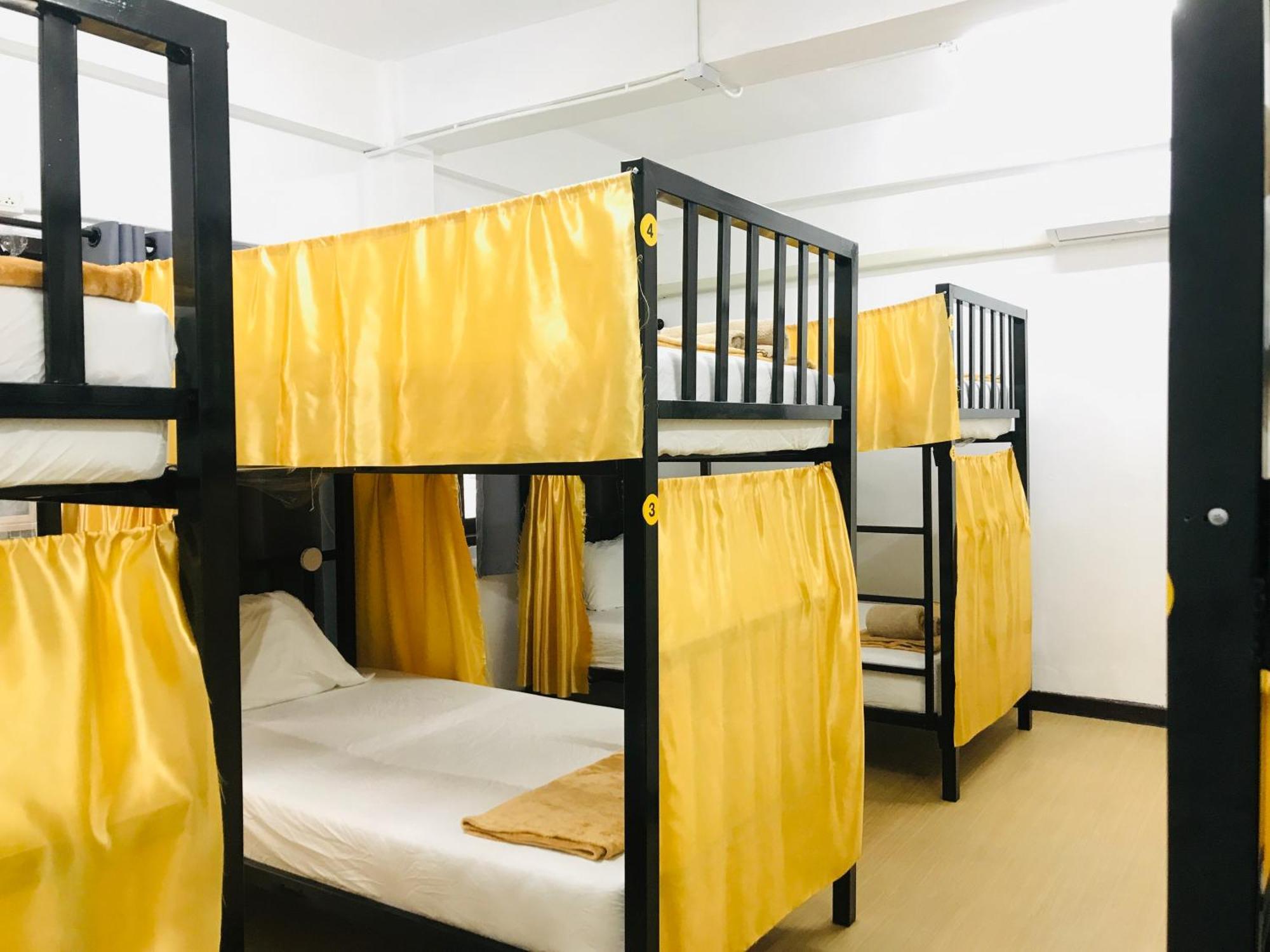 Silom Guesthouse 曼谷 外观 照片