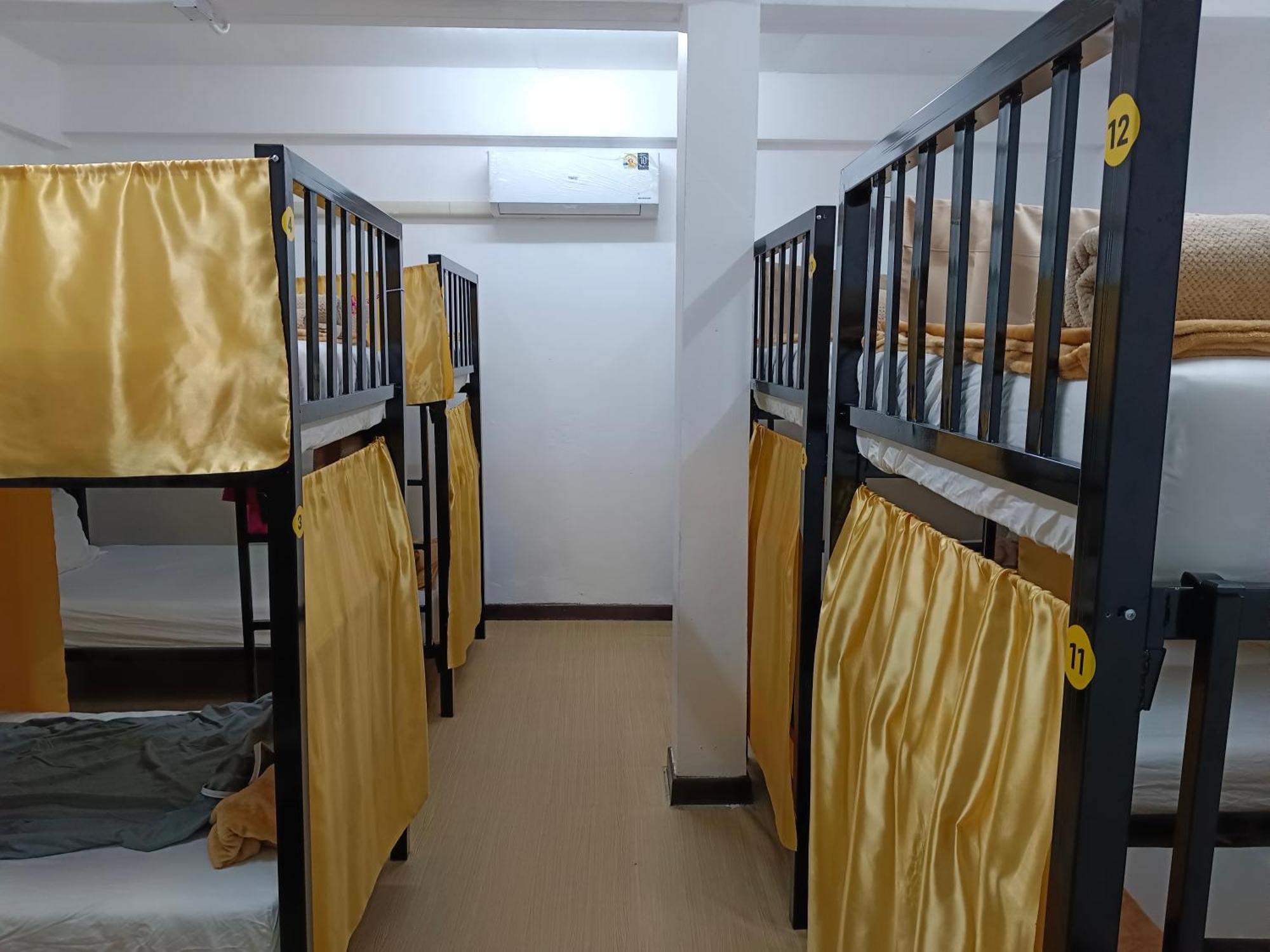 Silom Guesthouse 曼谷 外观 照片