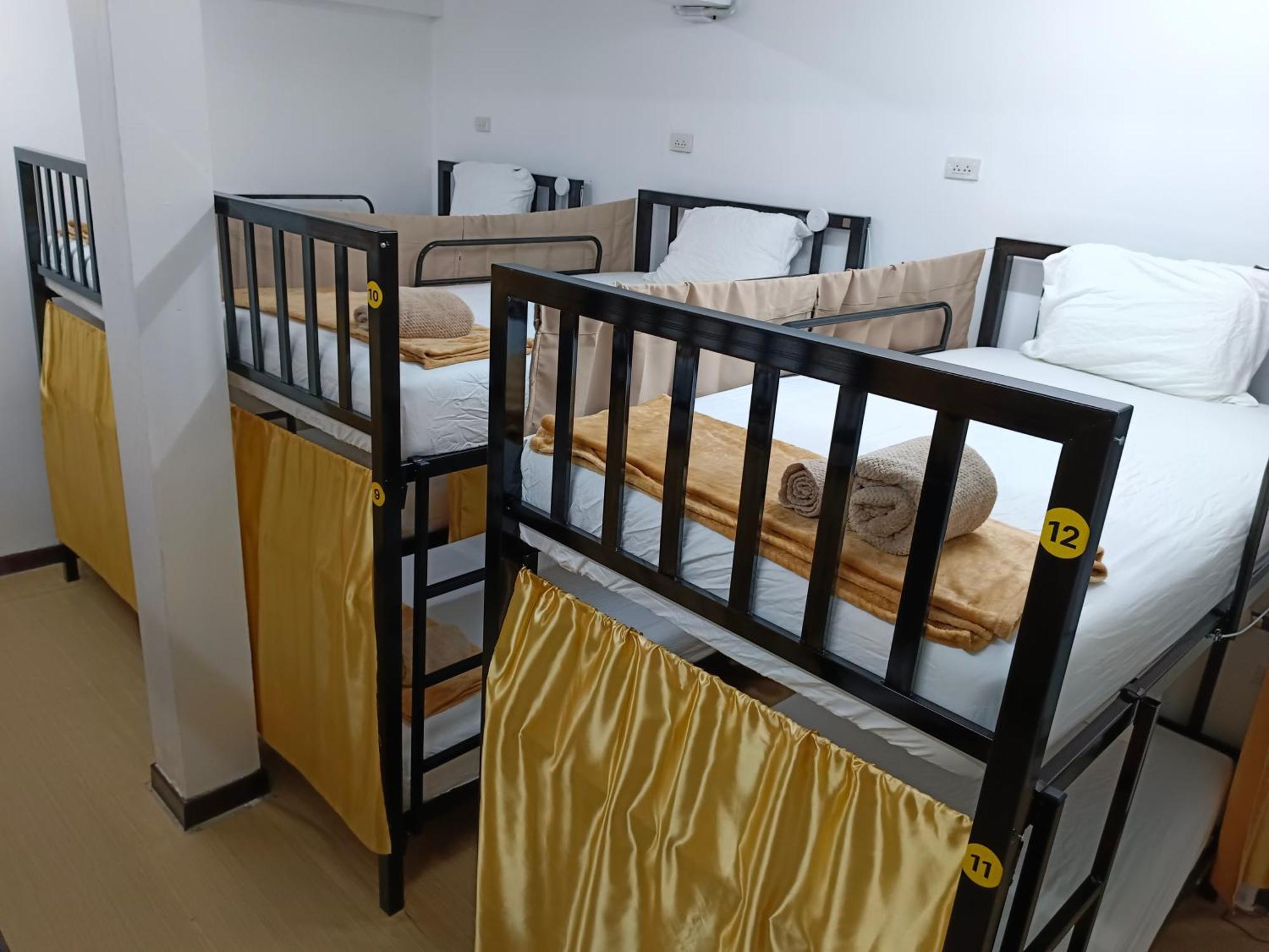 Silom Guesthouse 曼谷 外观 照片